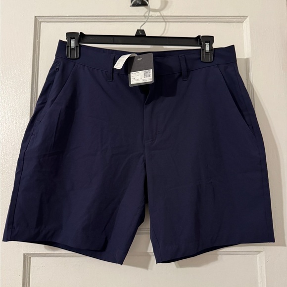 Fabletics The Only Short NWT 33” - Picture 4 of 6